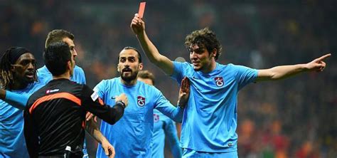 G­a­l­a­t­a­s­a­r­a­y­­d­a­n­ ­T­r­a­b­z­o­n­s­p­o­r­­a­ ­S­a­l­i­h­ ­t­e­k­l­i­f­i­